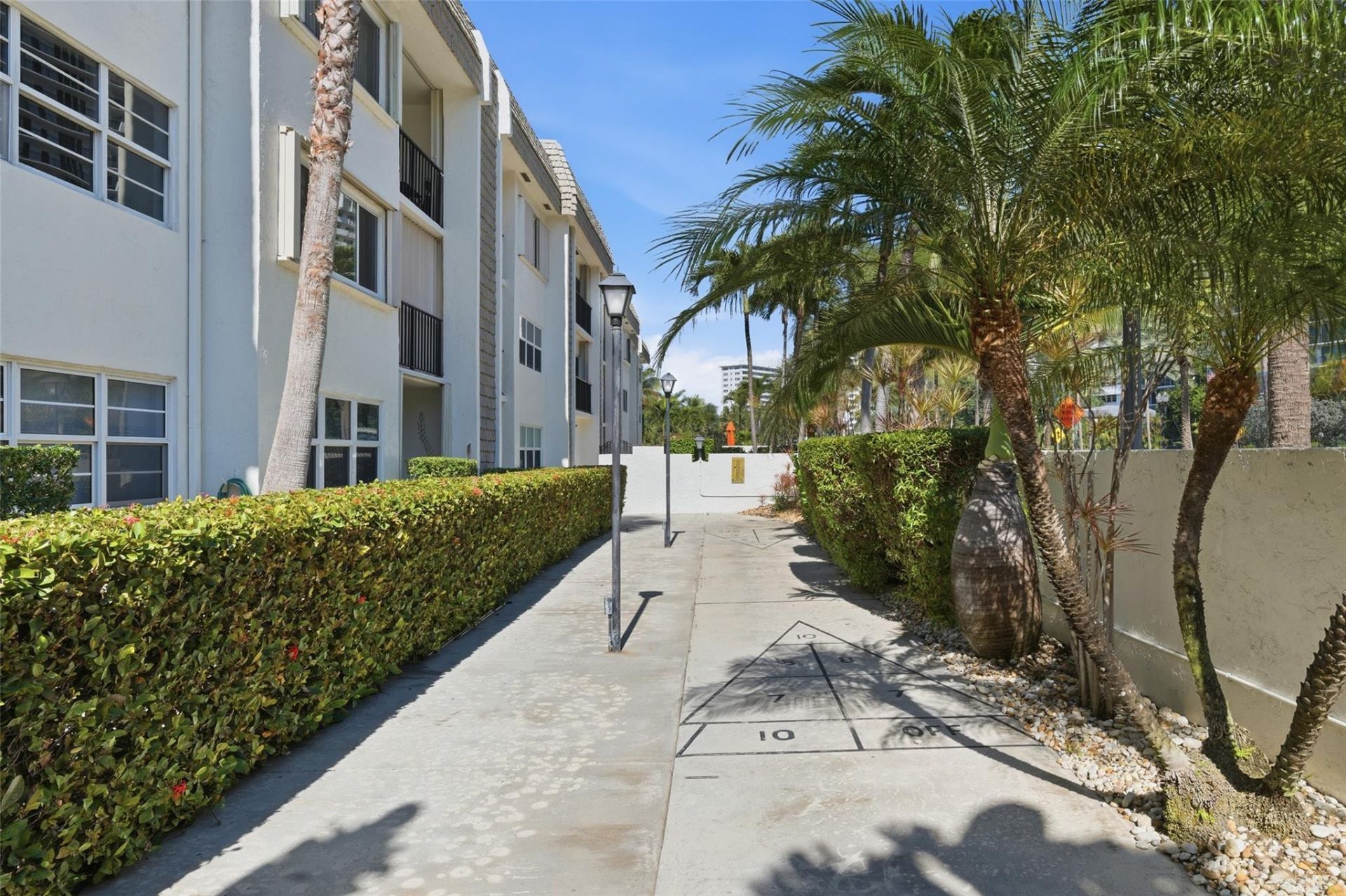 4143 N Ocean Boulevard, Unit 203, Fort Lauderdale, FL 33308 Photo