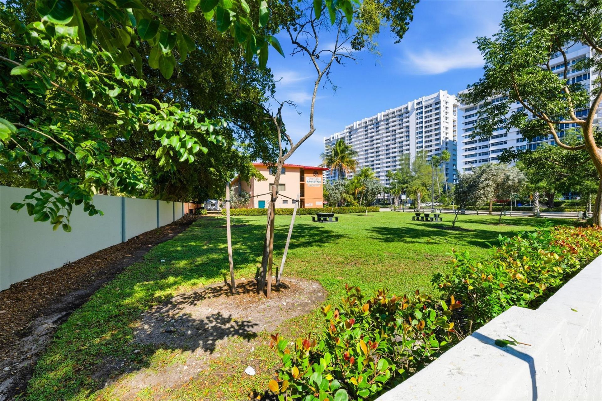 4143 N Ocean Boulevard, Unit 203, Fort Lauderdale, FL 33308 Photo