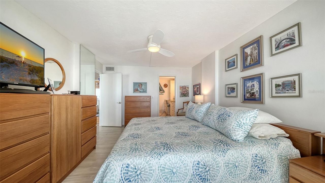 19 Whispering Sands Drive, Unit 1104, Sarasota, FL 34242 Photo