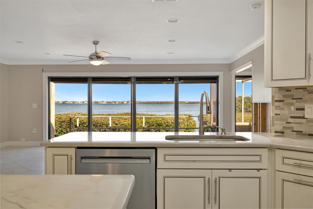 3893 Catalina Drive, Bradenton, FL 34210 Photo