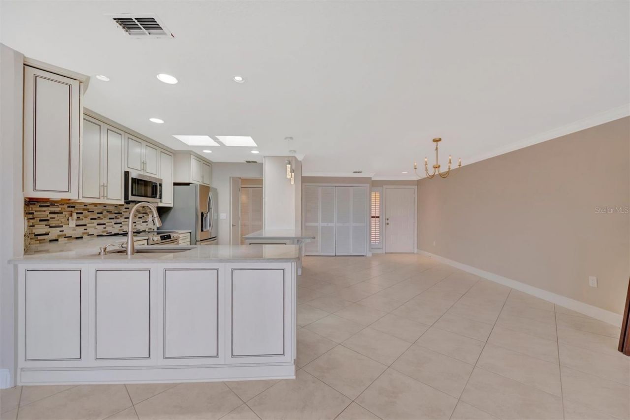 3893 Catalina Drive, Bradenton, FL 34210 Photo