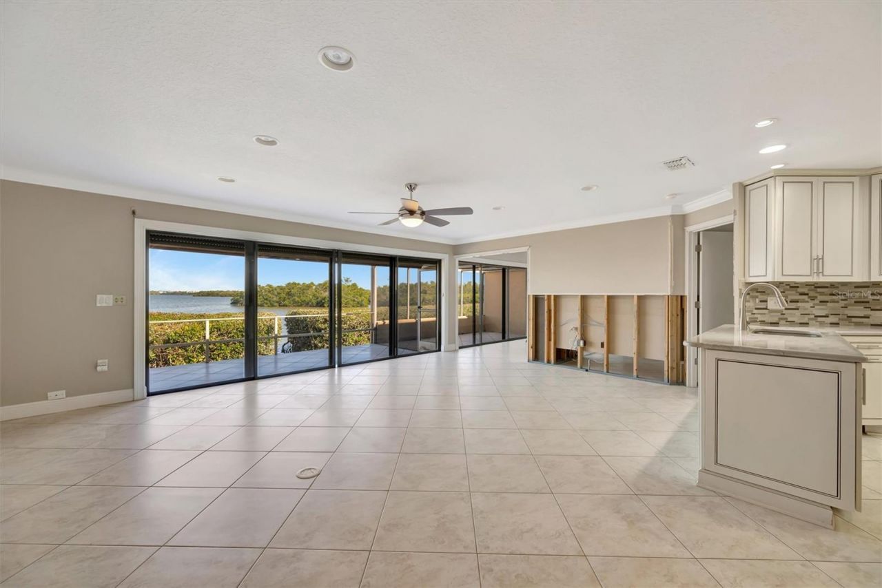 3893 Catalina Drive, Bradenton, FL 34210 Photo