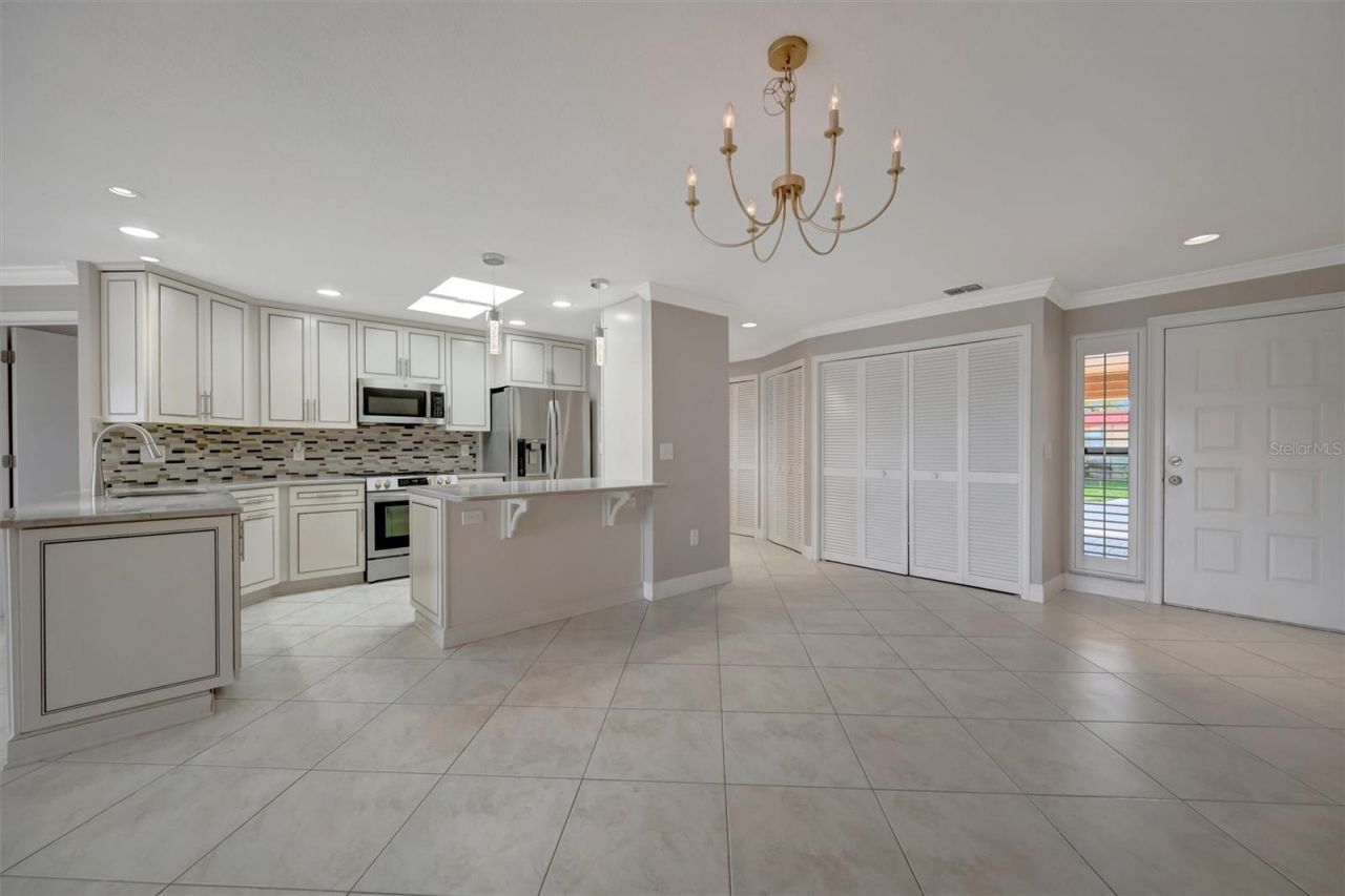 3893 Catalina Drive, Bradenton, FL 34210 Photo