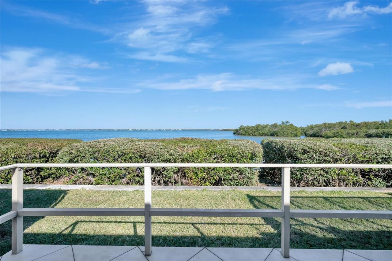 3893 Catalina Drive, Bradenton, FL 34210 Photo