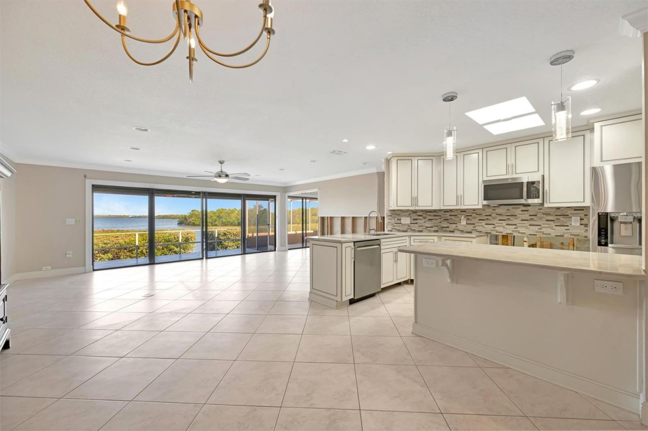 3893 Catalina Drive, Bradenton, FL 34210 Photo