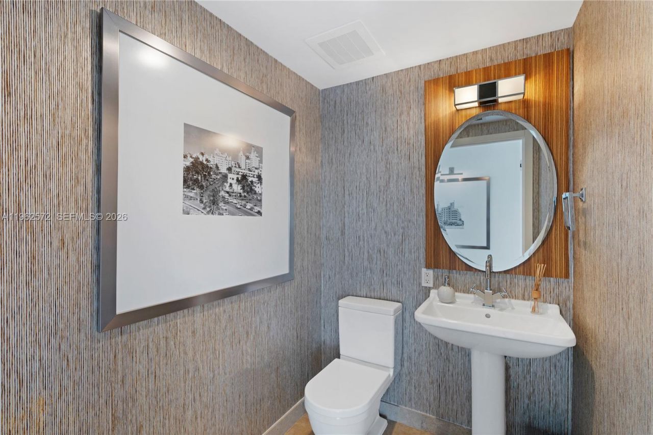 3737 Collins Ave, Unit S-1501, Miami Beach, FL 33140 Photo