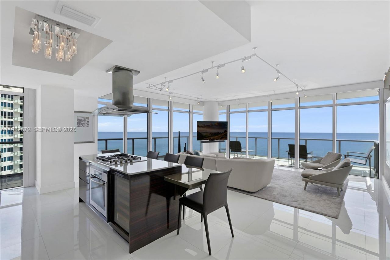 3737 Collins Ave, Unit S-1501, Miami Beach, FL 33140 Photo