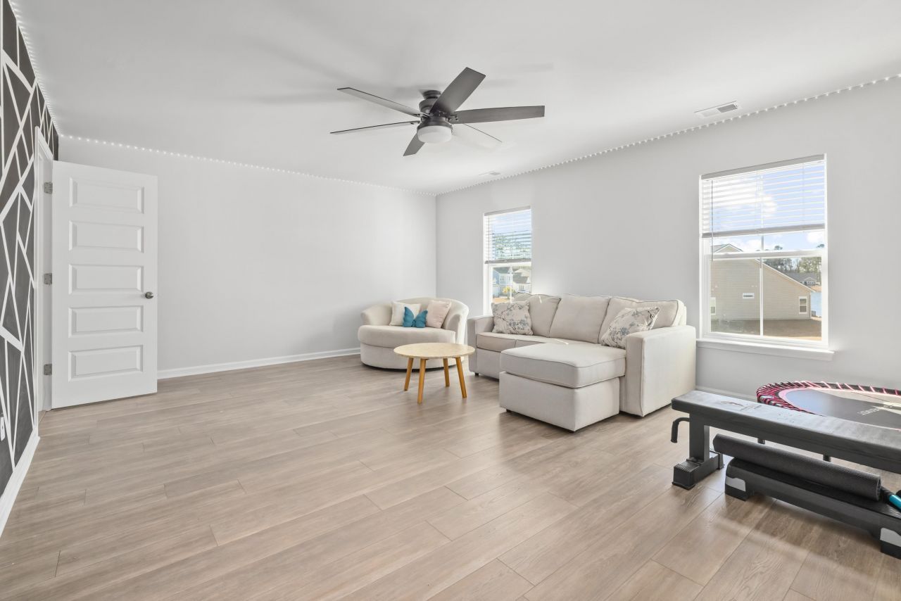 135 Empyrean Circle Photo 32