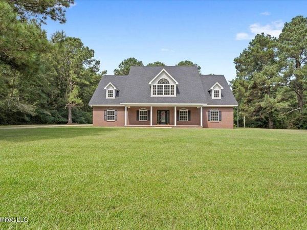 535 Graves Road, Ellisville, MS 39437