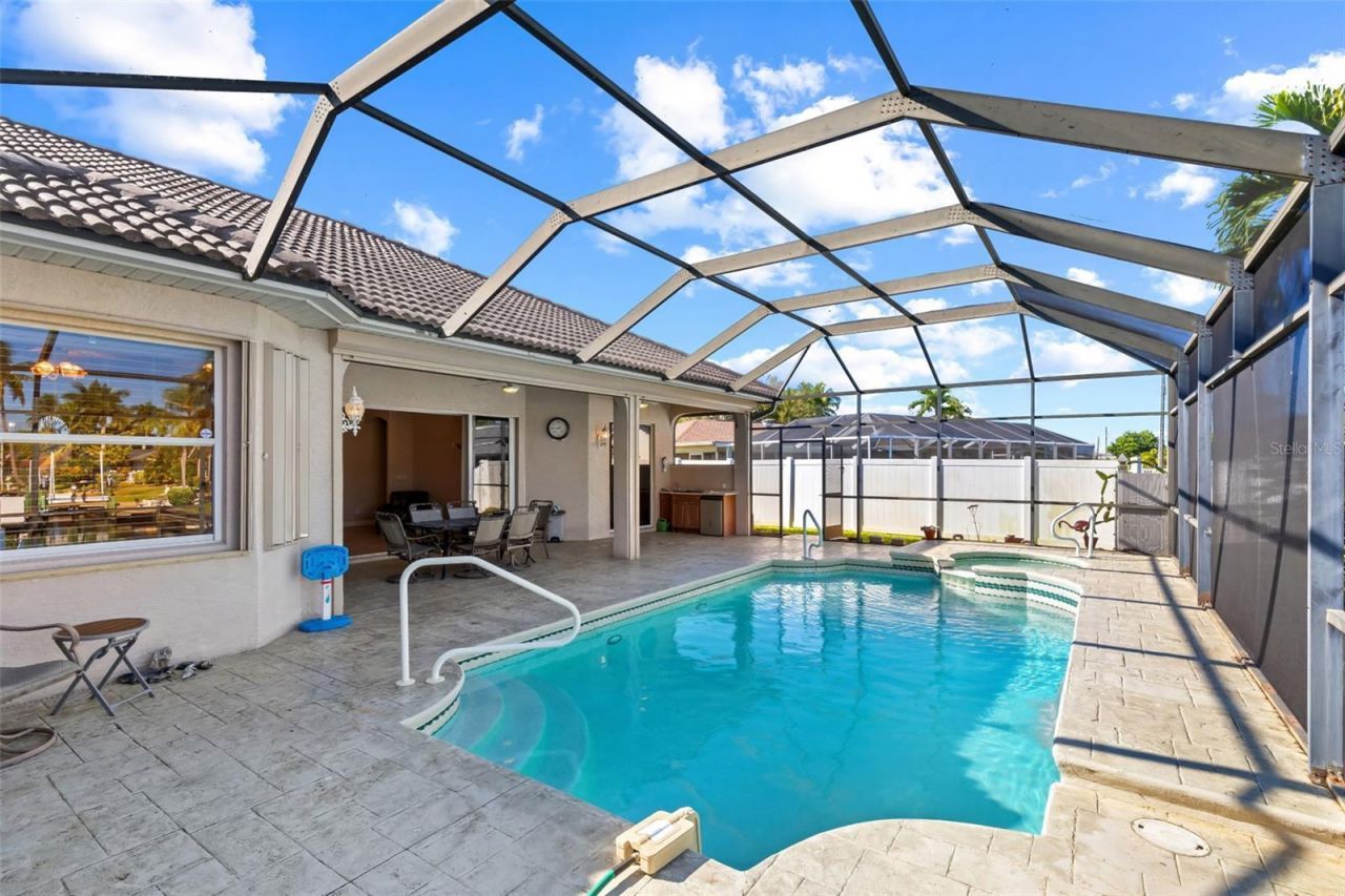 1935 SE 26th Street, Cape Coral, FL 33904 Photo