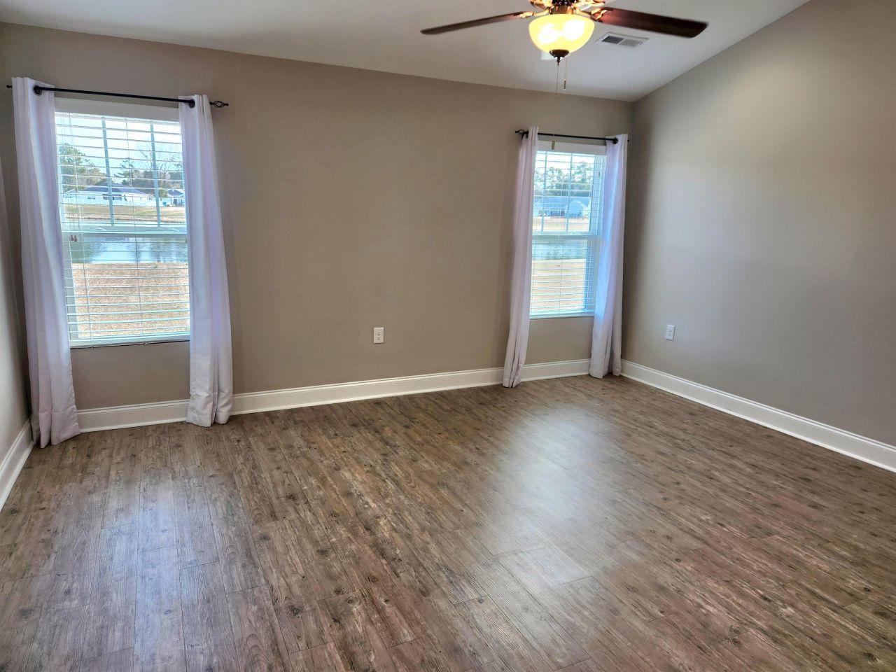 3440 Holly Loop Photo 32