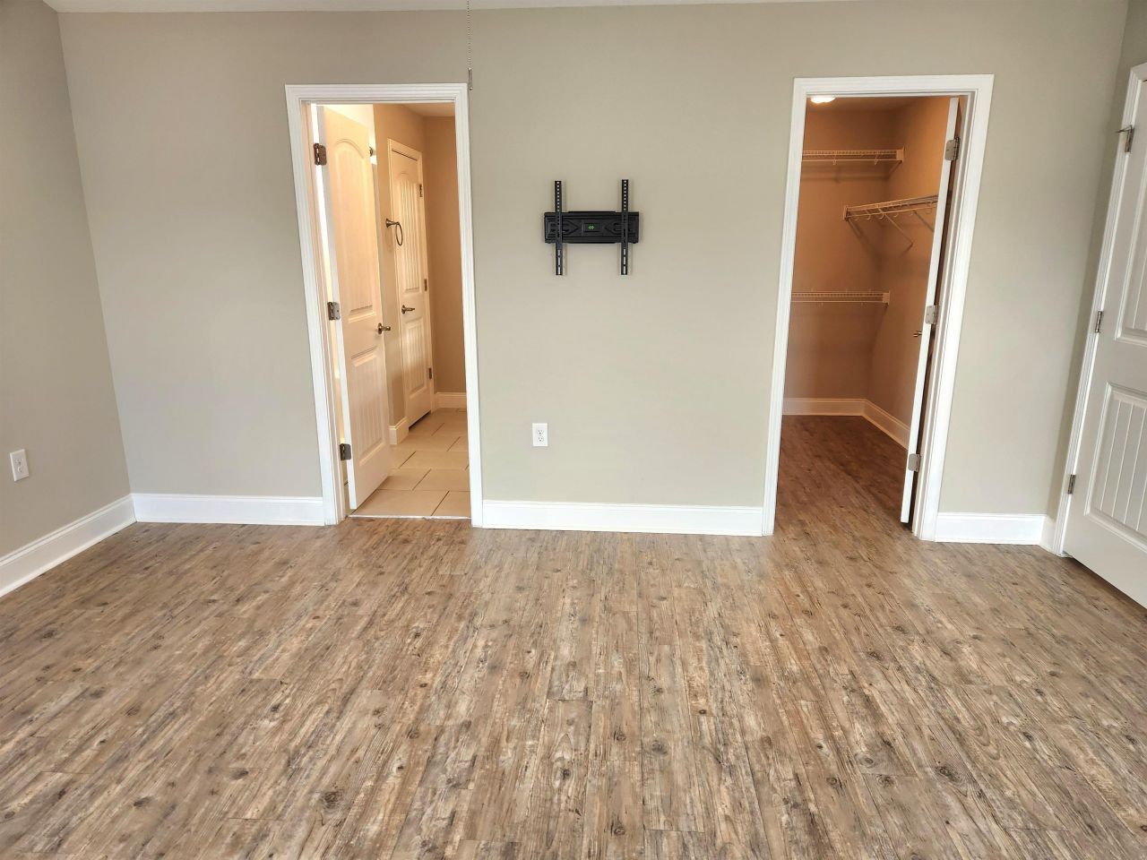 3440 Holly Loop Photo 34