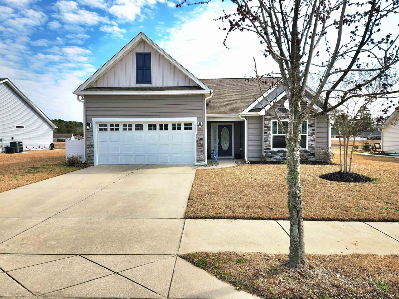 3440 Holly Loop Photo 4
