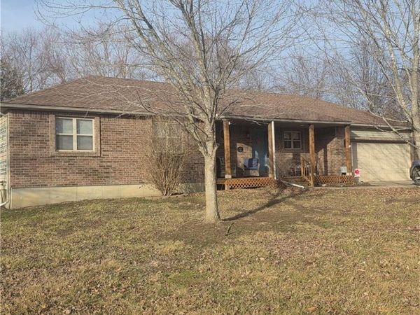 104 E 8th Street, Adrian, MO 64720