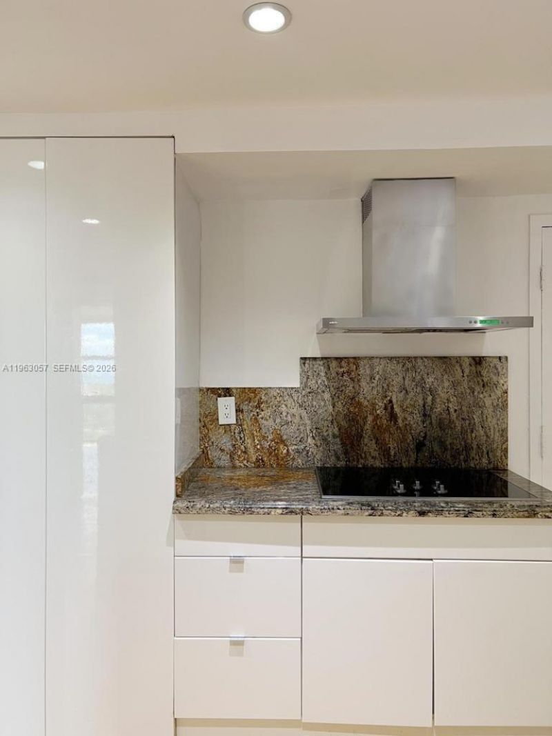 1111 Crandon Blvd, Unit A1205, Key Biscayne, FL 33149 Photo