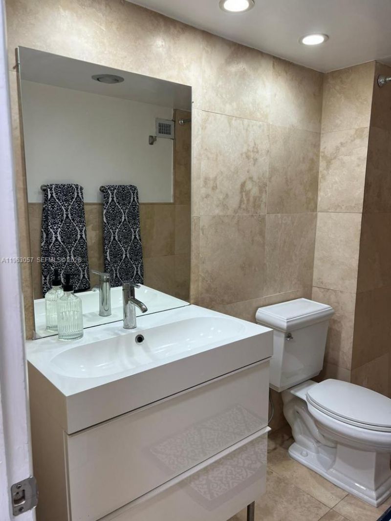 1111 Crandon Blvd, Unit A1205, Key Biscayne, FL 33149 Photo