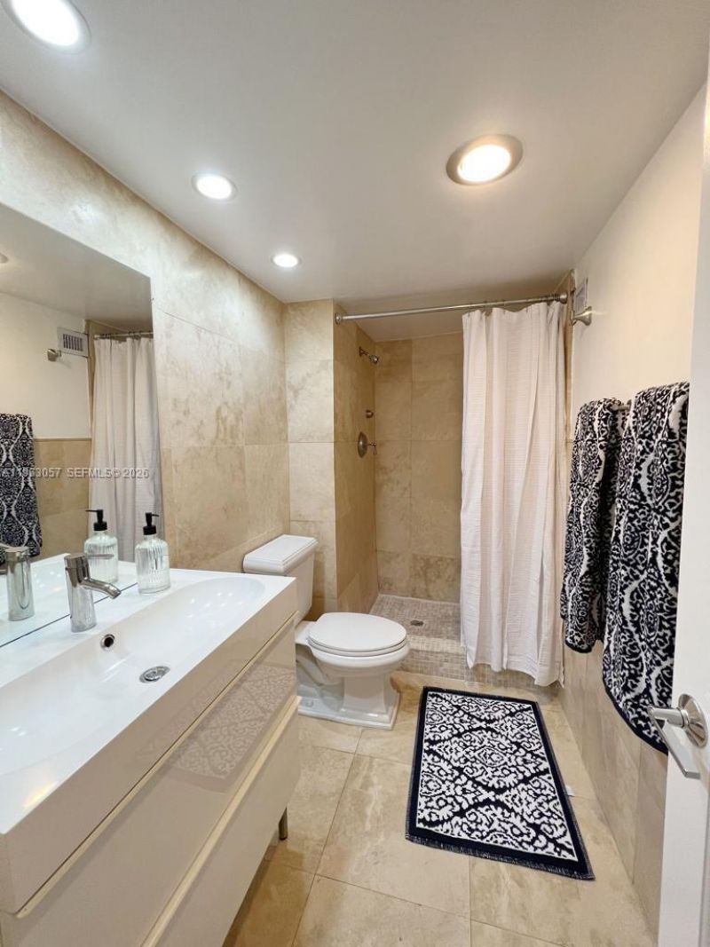 1111 Crandon Blvd, Unit A1205, Key Biscayne, FL 33149 Photo