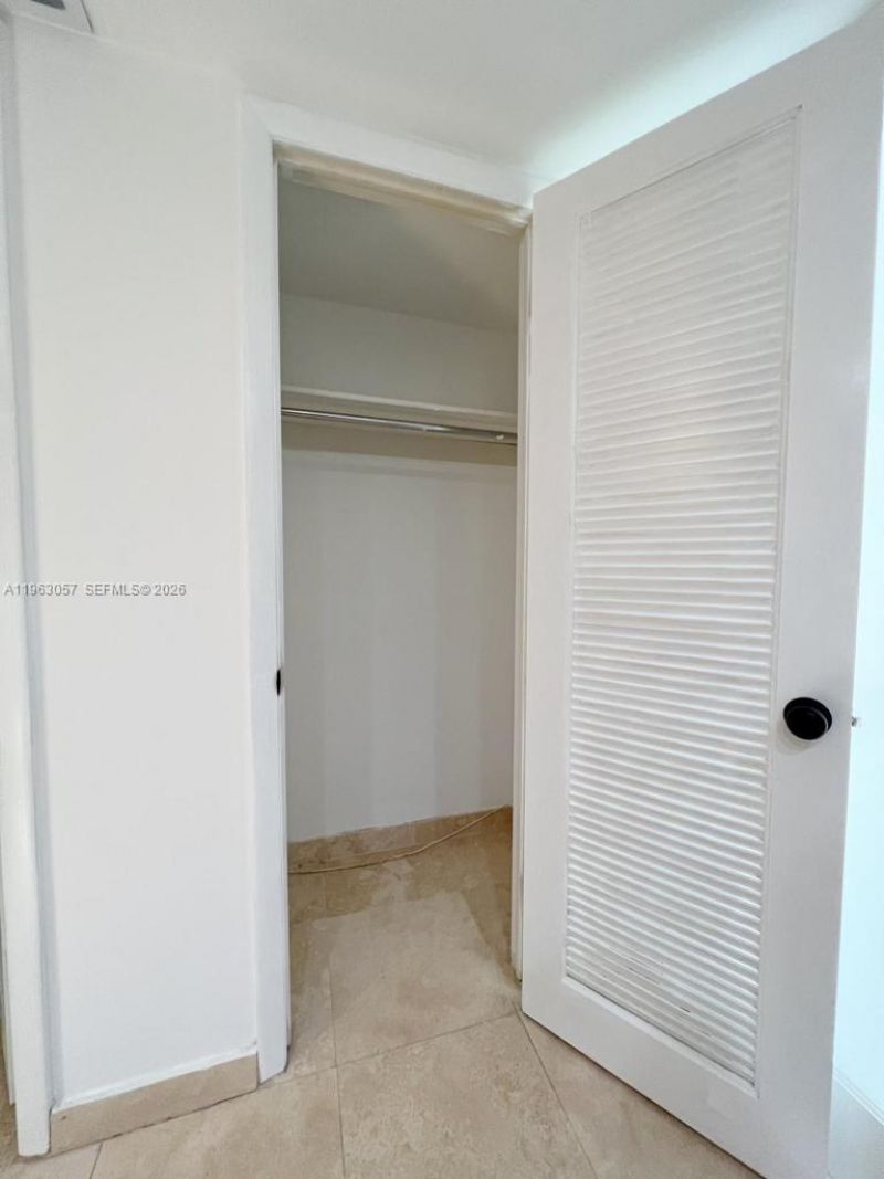 1111 Crandon Blvd, Unit A1205, Key Biscayne, FL 33149 Photo