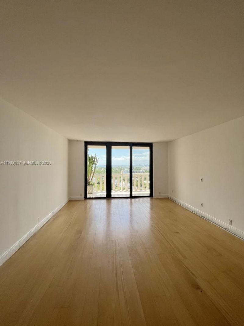 1111 Crandon Blvd, Unit A1205, Key Biscayne, FL 33149 Photo