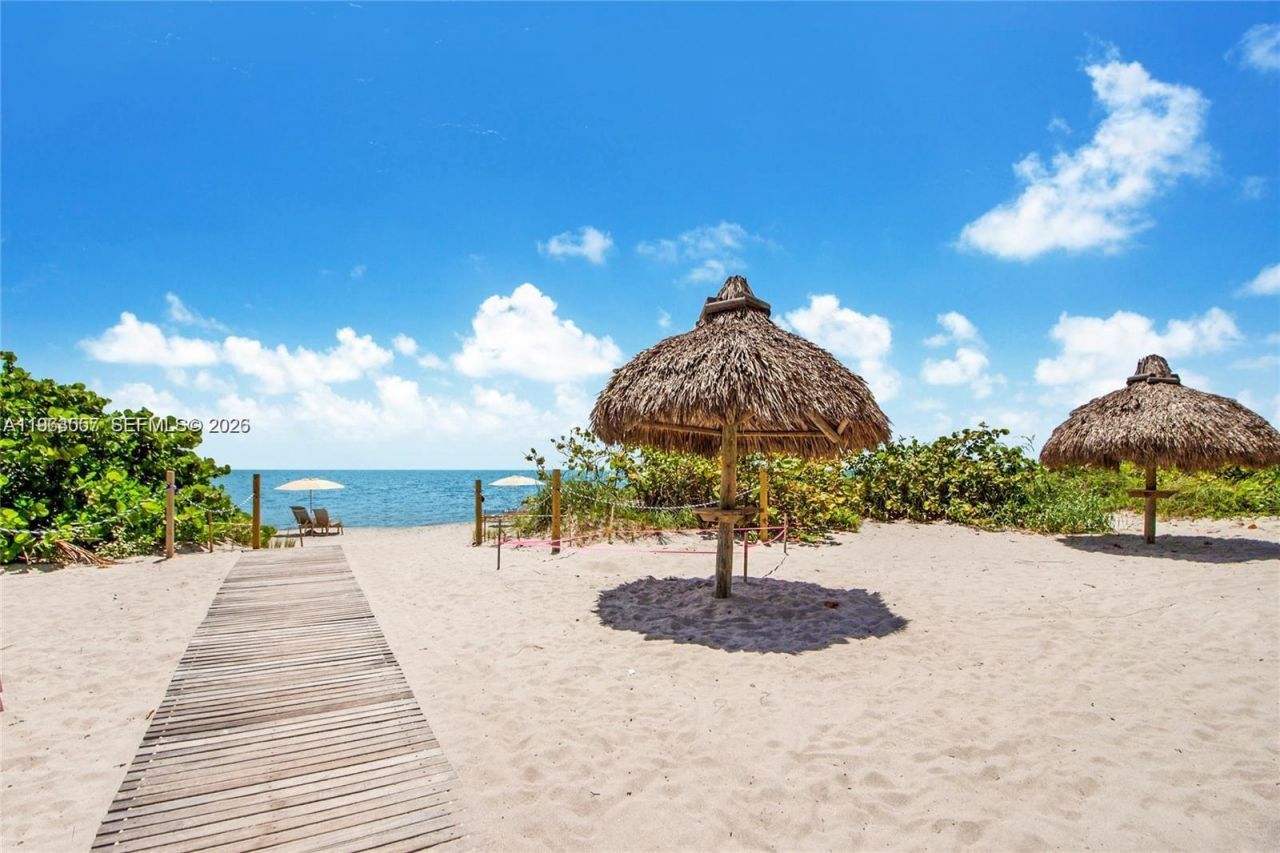 1111 Crandon Blvd, Unit A1205, Key Biscayne, FL 33149 Photo