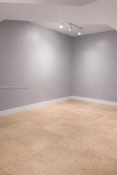 2775 NE 187th St , Unit 312, Aventura, FL 33180 Photo