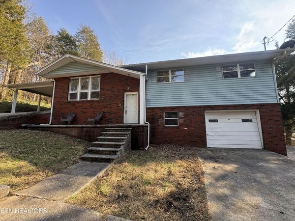 220 Industrial Park Lane, Rocky Top, TN 37769