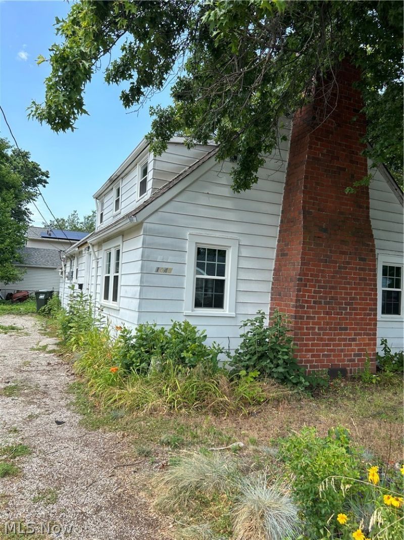 1040 Windermere Drive, Willoughby, OH 44094 Main Photo