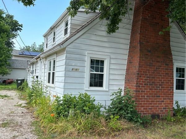 1040 Windermere Drive, Willoughby, OH 44094