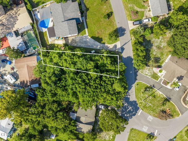 142 Half Acre Lane, Panama City Beach, FL 32413
