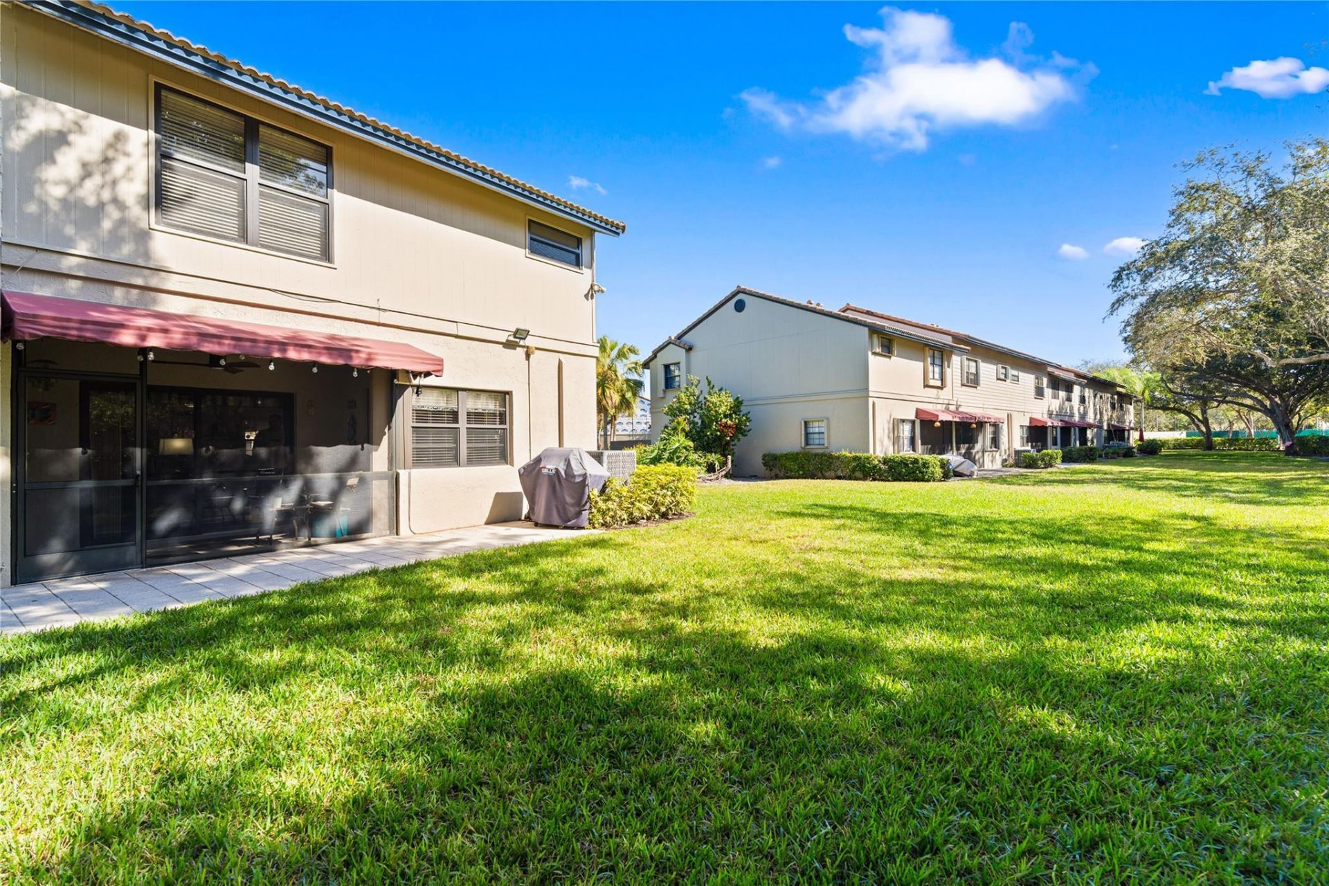 9129 N Vineyard Lake Drive, Unit 9129, Plantation, FL 33324 Photo