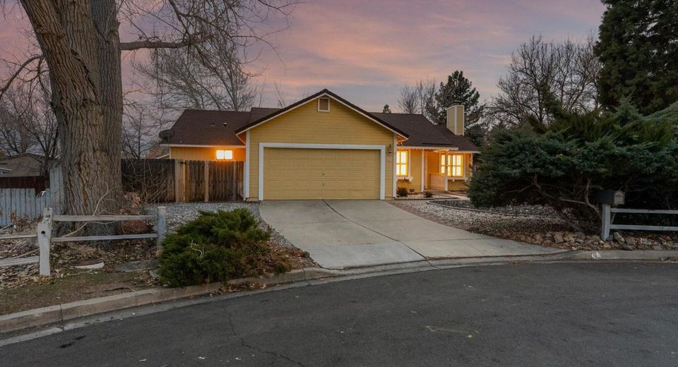 90 May Drive, Sparks, NV 89436 Photo