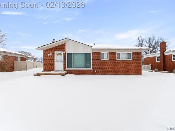 2431 Grange Road, Trenton, MI 48183