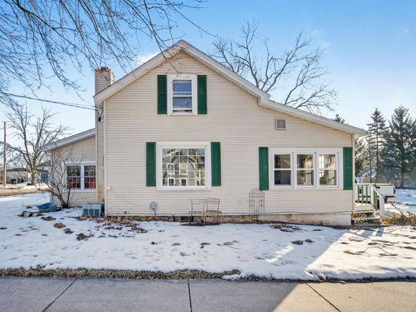 480 Freeman St, Genoa City, WI 53128