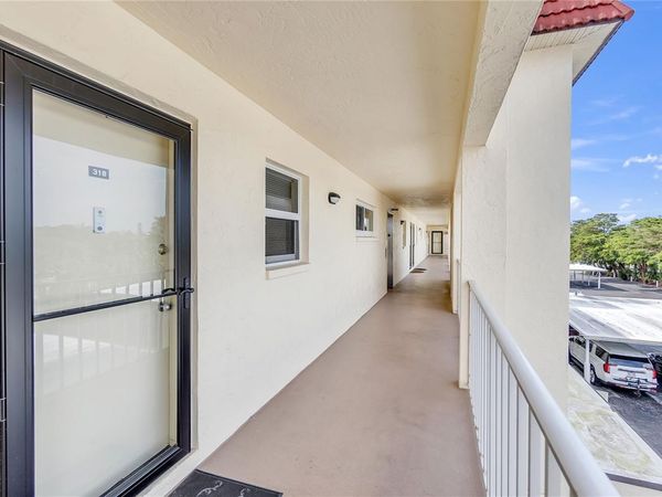 915 BEACH ROAD, Unit 318, SARASOTA, FL 34242