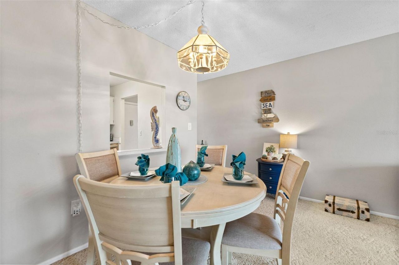 915 Beach Road, Unit 318, Sarasota, FL 34242 Photo