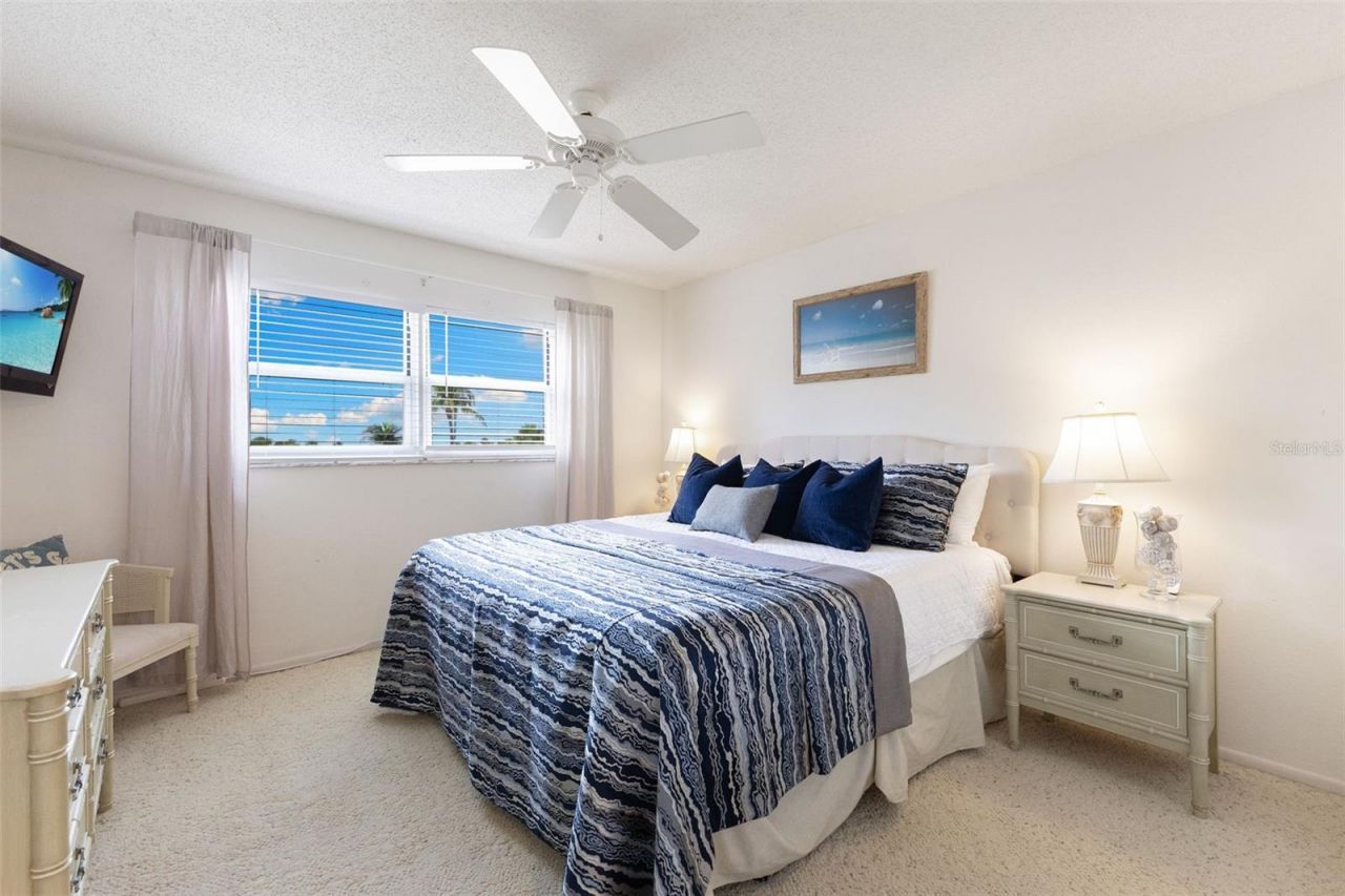 915 Beach Road, Unit 318, Sarasota, FL 34242 Photo