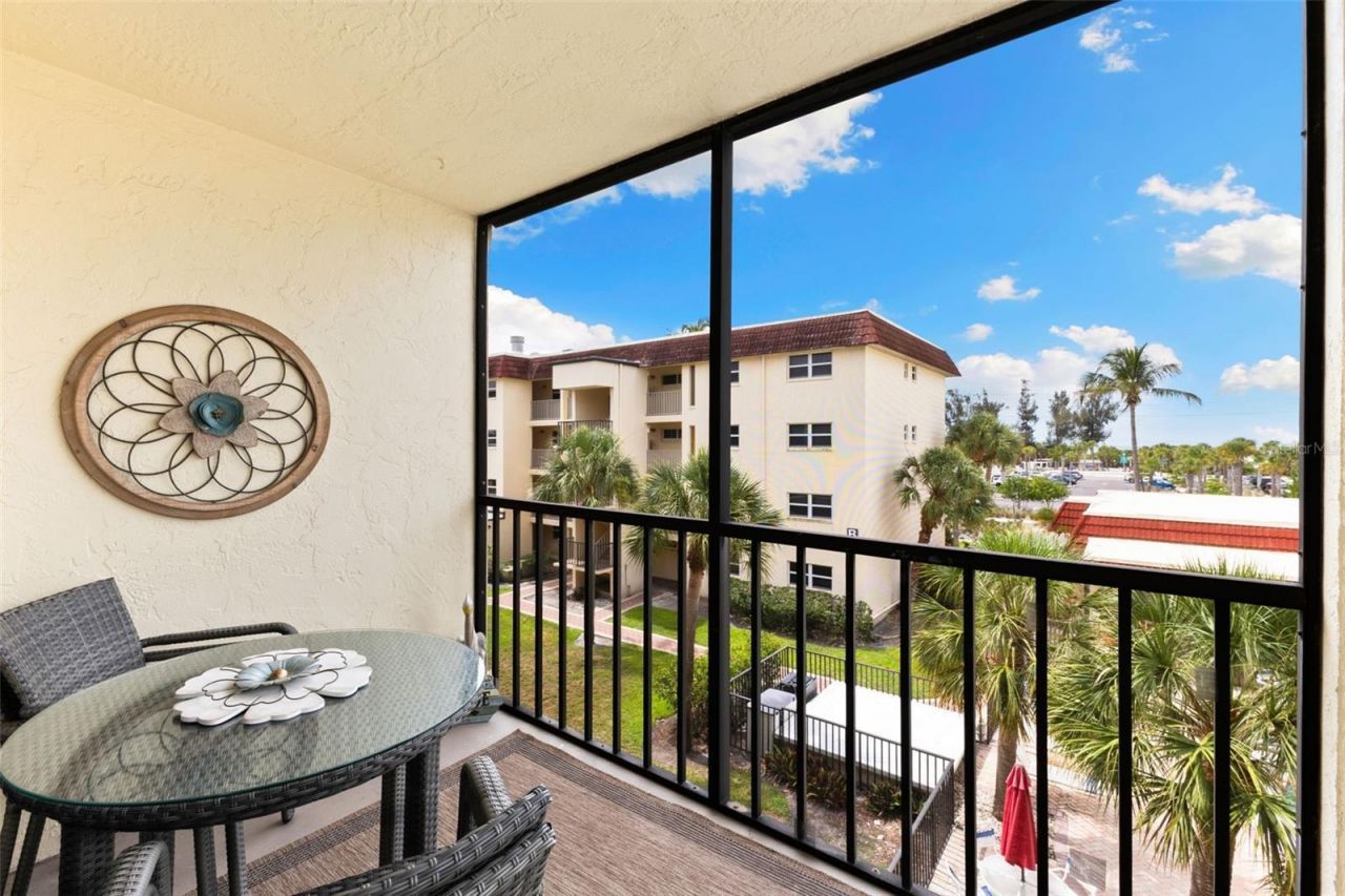 915 Beach Road, Unit 318, Sarasota, FL 34242 Photo