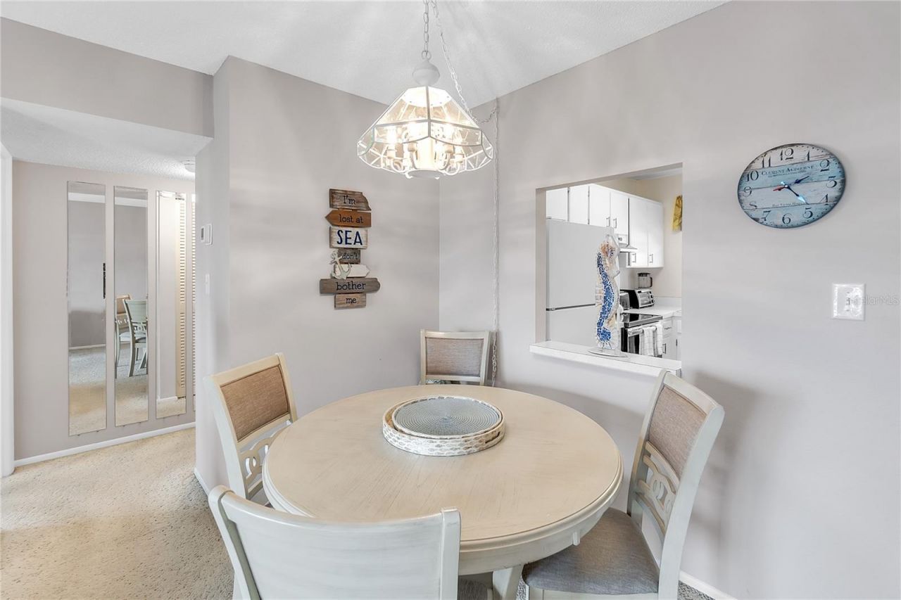 915 Beach Road, Unit 318, Sarasota, FL 34242 Photo