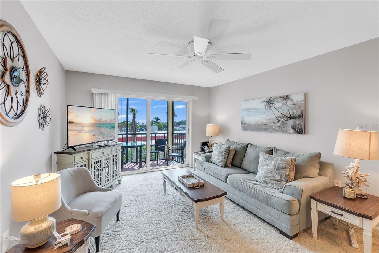 915 Beach Road, Unit 318, Sarasota, FL 34242 Photo