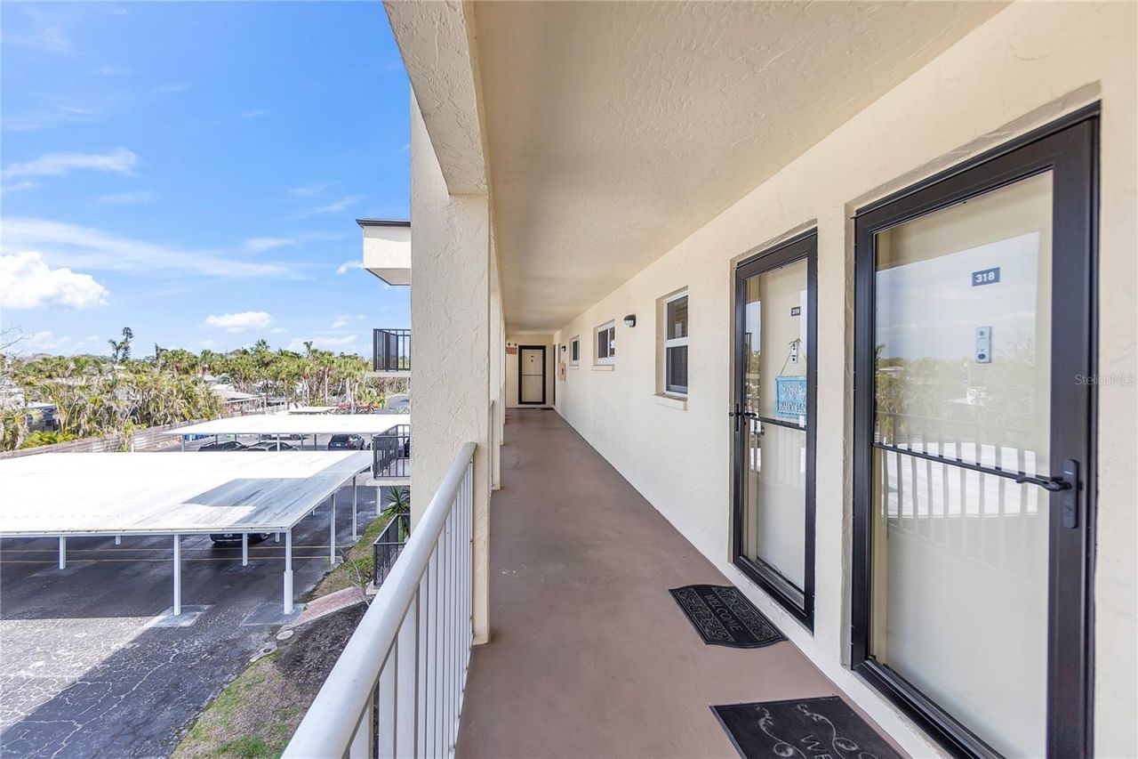 915 Beach Road, Unit 318, Sarasota, FL 34242 Photo