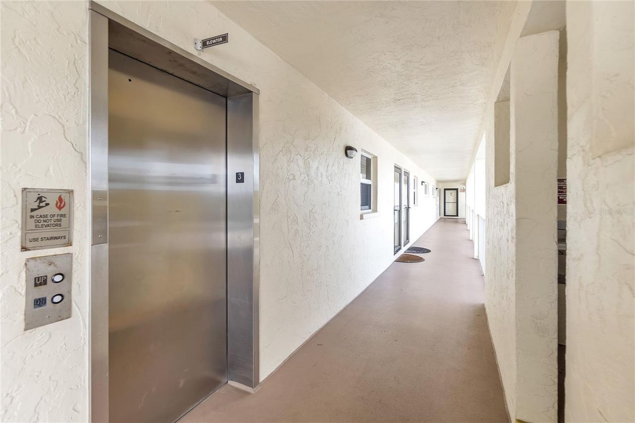 915 Beach Road, Unit 318, Sarasota, FL 34242 Photo