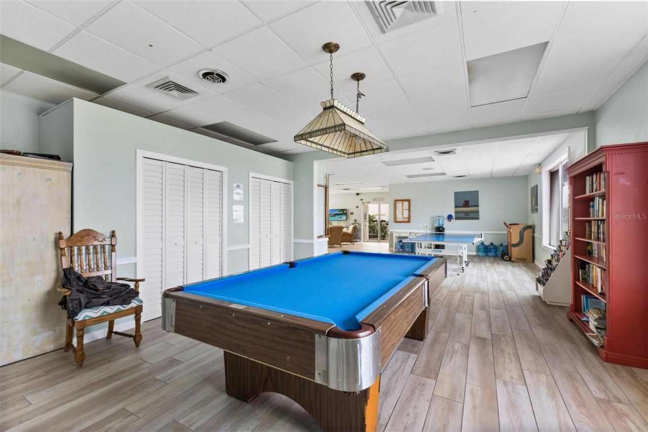 915 Beach Road, Unit 318, Sarasota, FL 34242 Photo