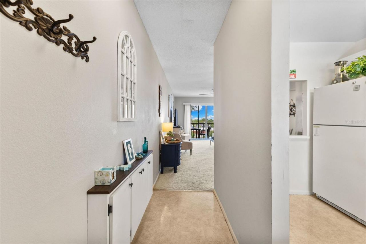 915 Beach Road, Unit 318, Sarasota, FL 34242 Photo