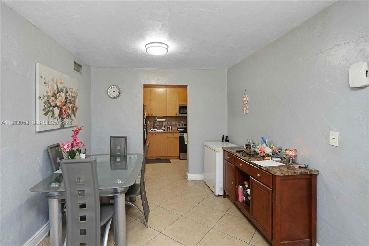 1275 W 35th St , Unit 45B, Hialeah, FL 33012 Photo