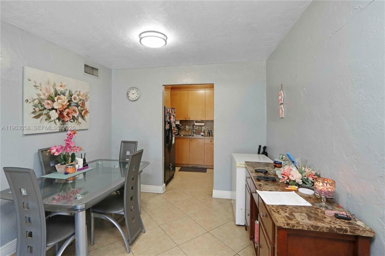 1275 W 35th St , Unit 45B, Hialeah, FL 33012 Photo