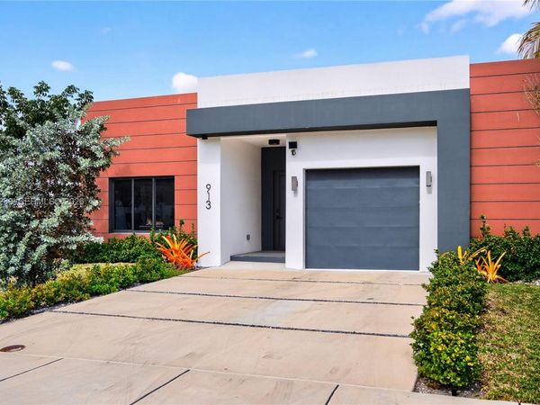 913 NE 15th St, Fort Lauderdale, FL 33304