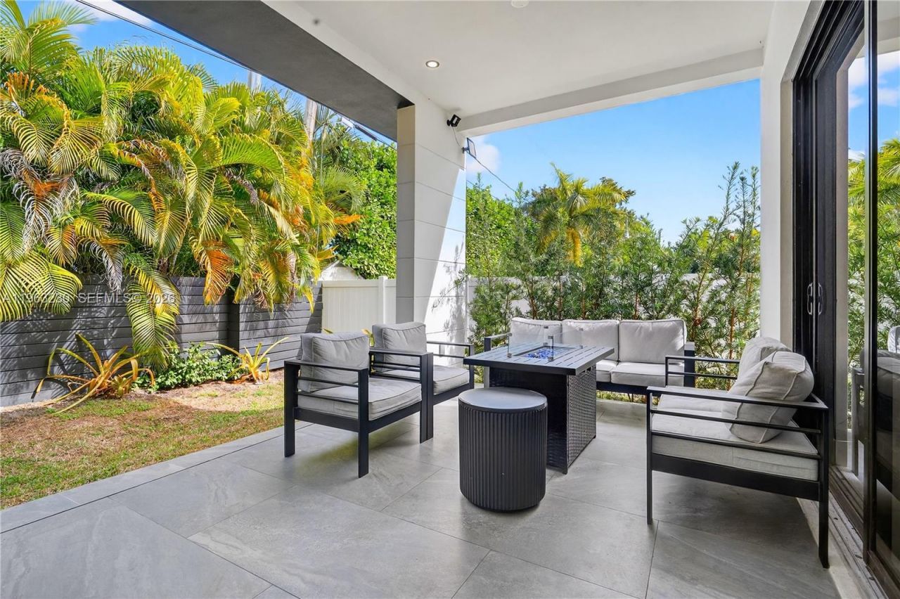 913 NE 15th St, Fort Lauderdale, FL 33304 Photo