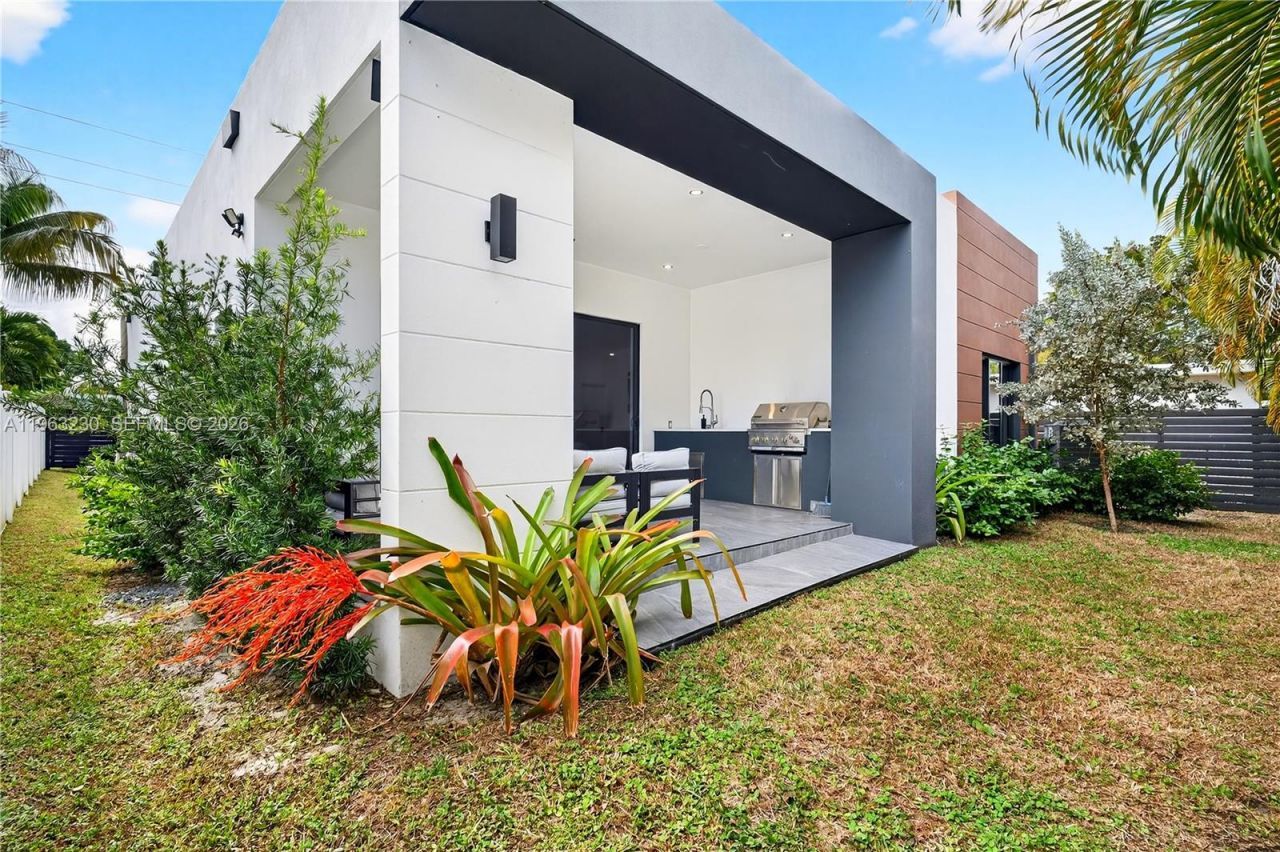 913 NE 15th St, Fort Lauderdale, FL 33304 Photo