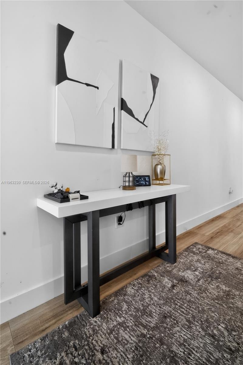 913 NE 15th St, Fort Lauderdale, FL 33304 Photo