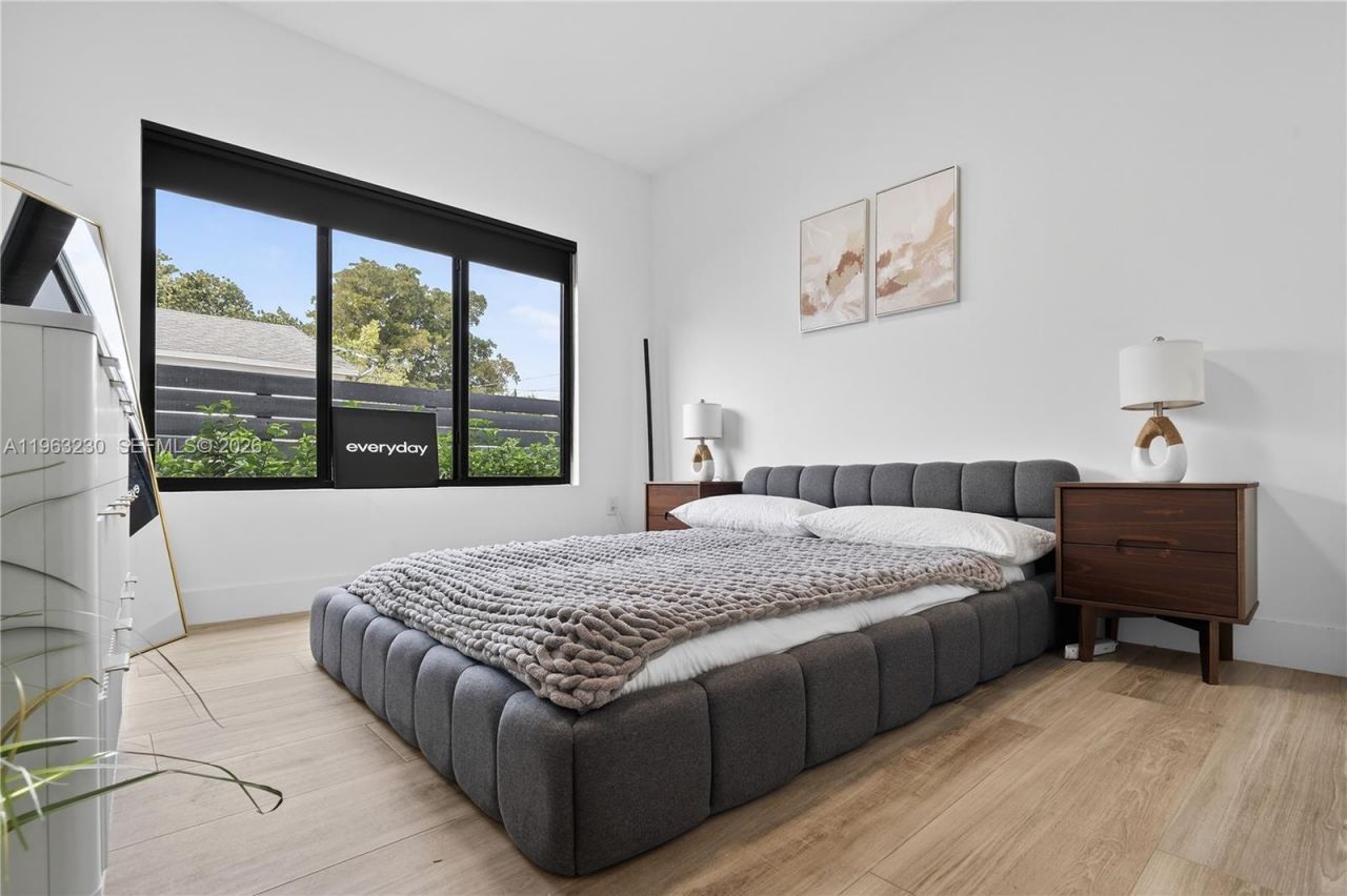 913 NE 15th St, Fort Lauderdale, FL 33304 Photo